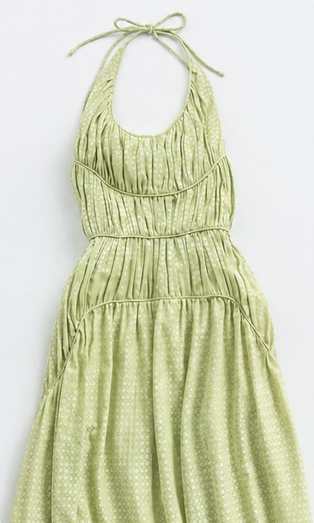 green dress